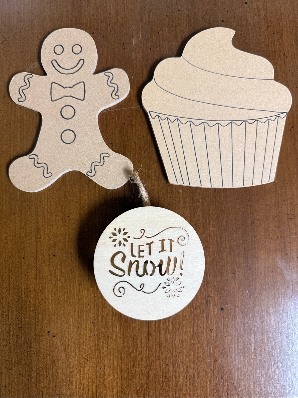 3 UNFINISHED WOOD GINGERBREAD, CUPCAKE AND ORNAMENT